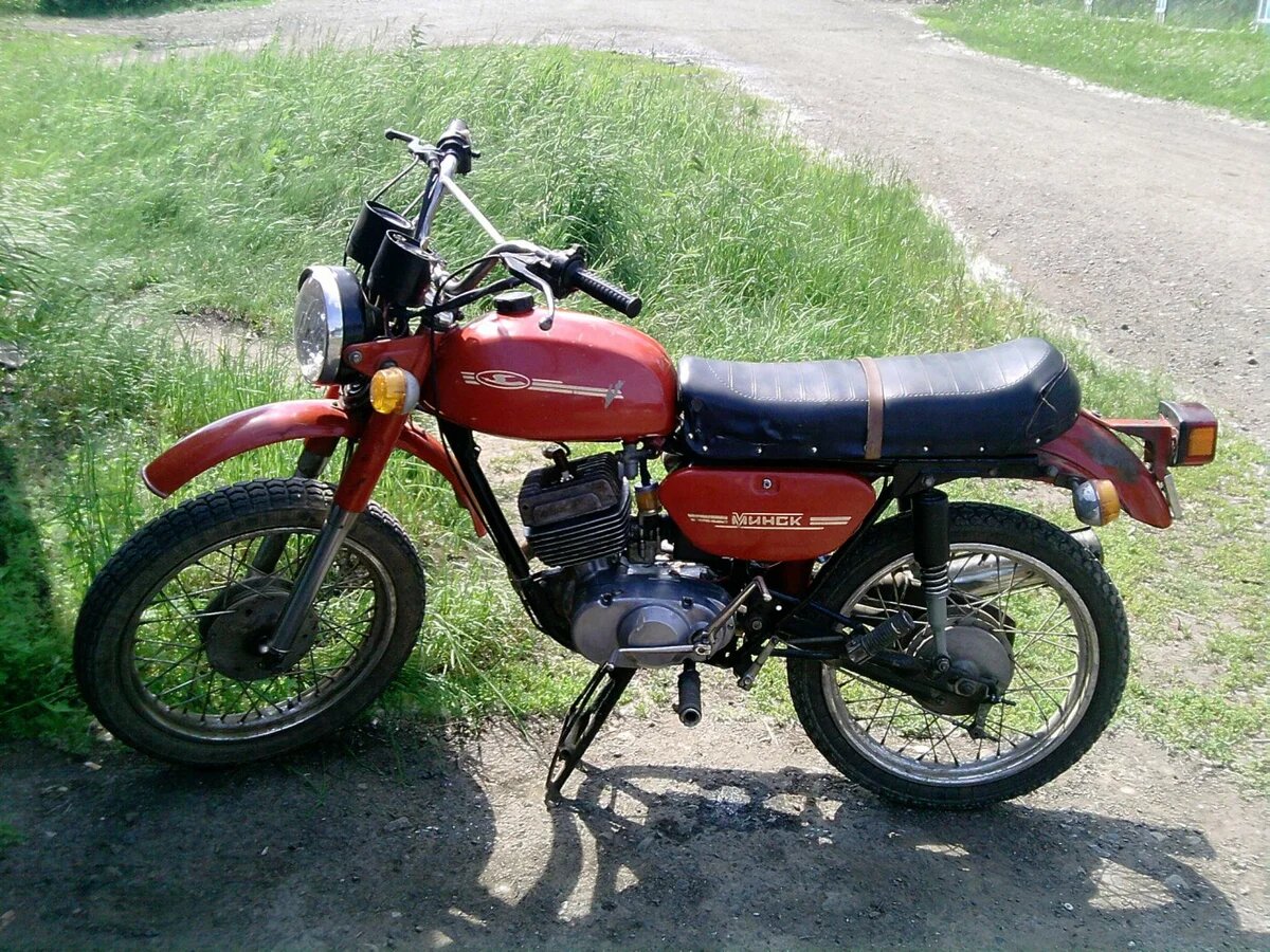 Мотоцикл Минск 125 желтый
