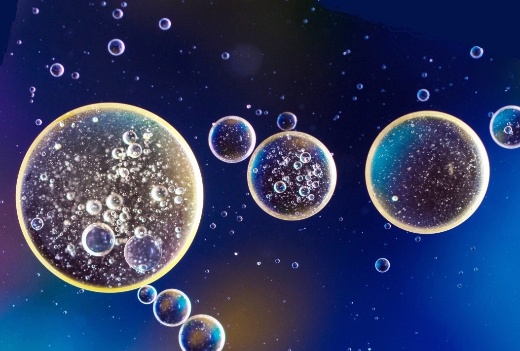 Фото капелек масла в воде