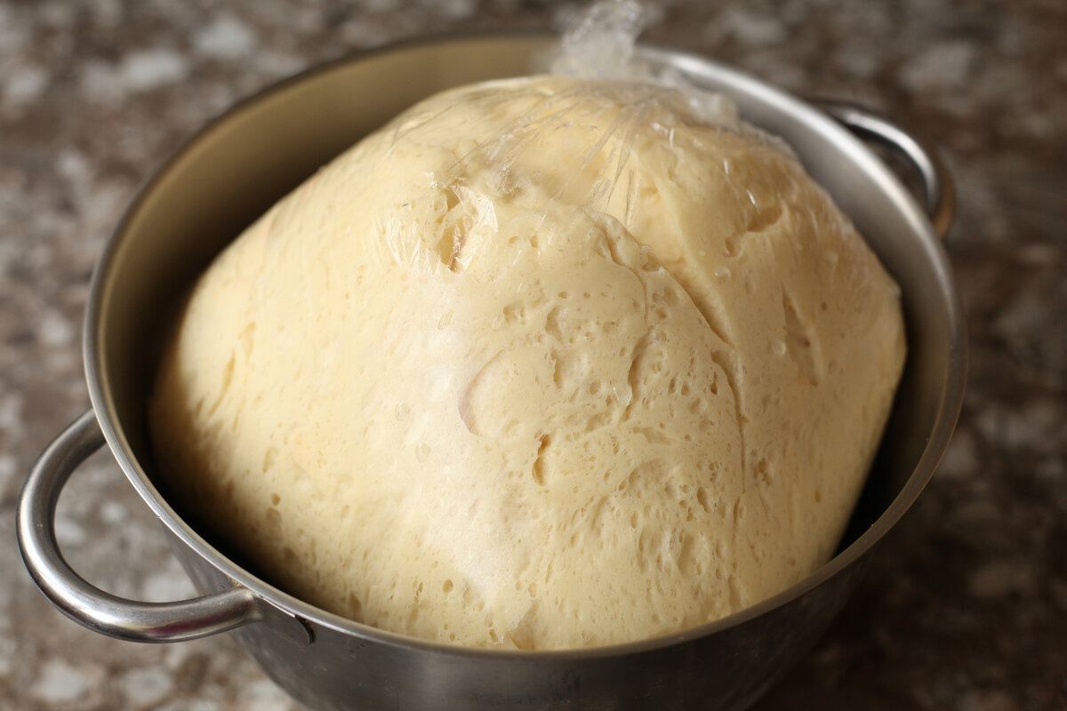 Тесто в хлебопечке на воде. Тесто в хлебопечке на кефире. Холодное тесто. Замесить тесто из творога. Замешанное тесто или замешенное тесто.