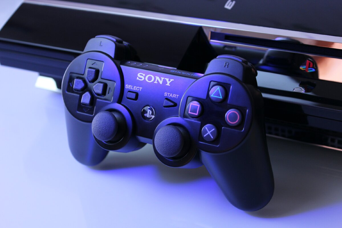 Playstation 3 Semi-Transparent SIXAXIS Controller             Photo by Nikita Kostrykin on Unsplash