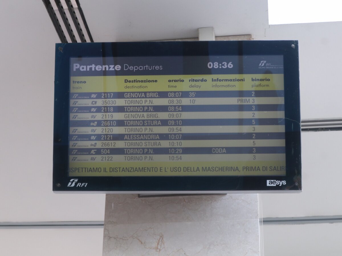 Перепутал тест на ковид и не попал на самолёт. Однако в желаемый город почти попал..