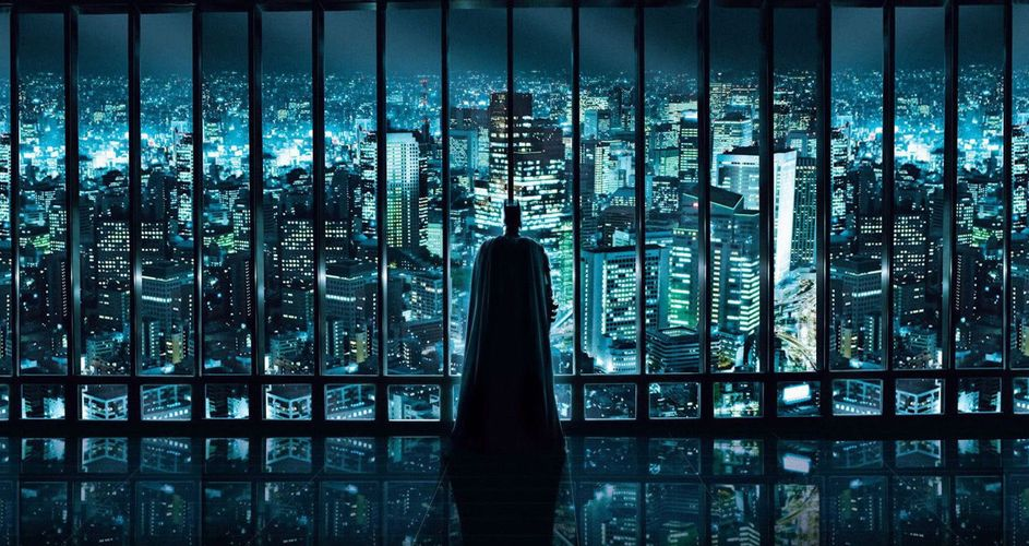 https://ts3xbaqilehzhsj34p5vlkyc2a--static2-srcdn-com.translate.goog/wordpress/wp-content/uploads/2017/05/Batman-looking-over-Gotham-City-in-The-Dark-Knight-wallpaper.jpg?q=50&fit=crop&w=943&h=500