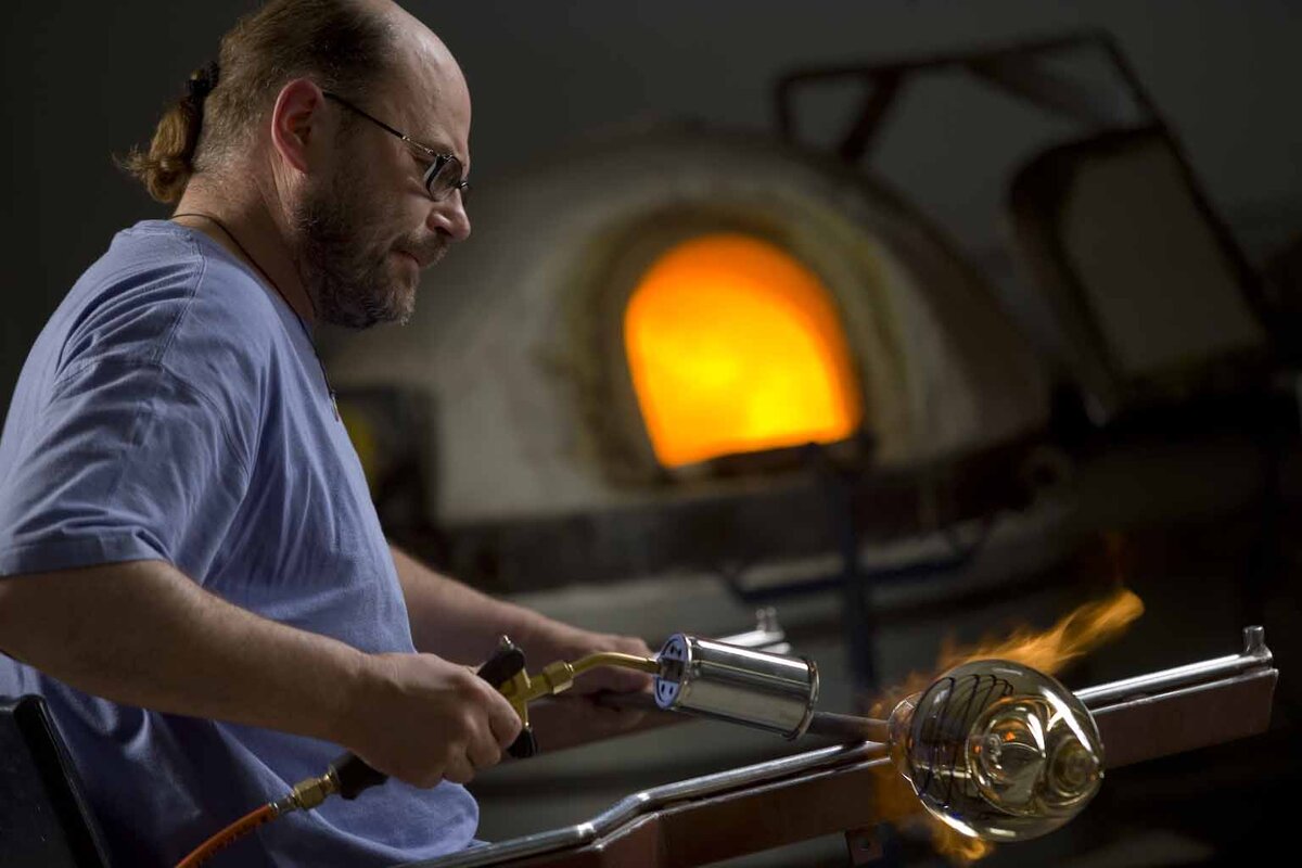 Мастер за работой!