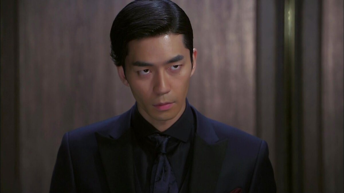 Шин Сон Рок - фото с сайта funcurve.com