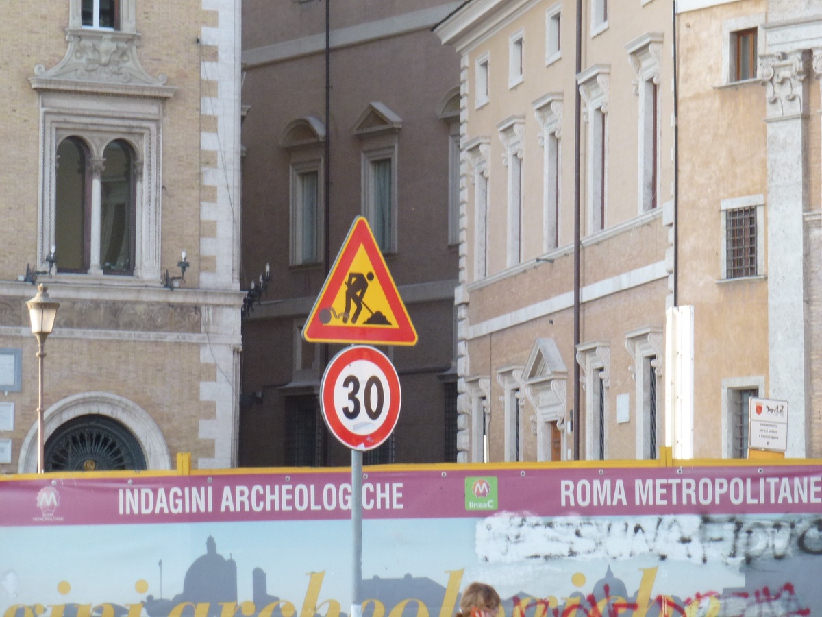 somewhere in Roma...