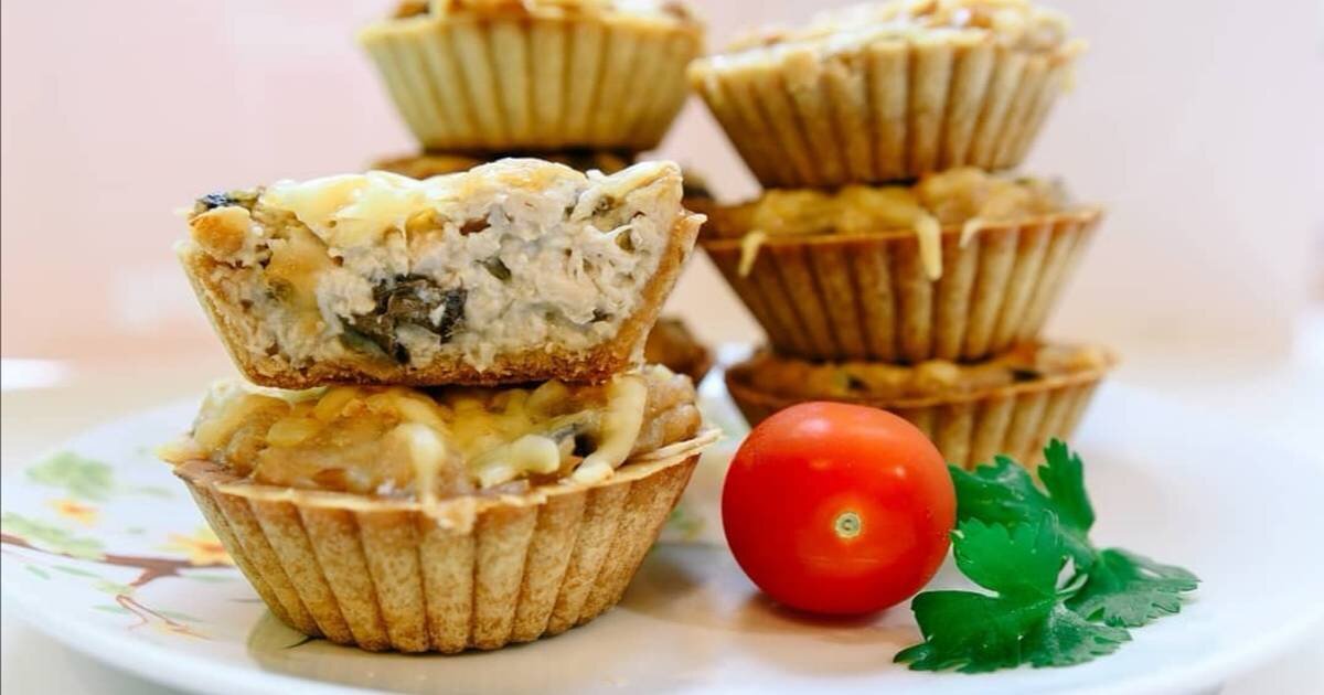 Домашние корзиночки из песочного теста. Песочные корзинки. Корзиночки из песочного теста. Жульен в корзиночках. Песочные корзиночки для жульена.