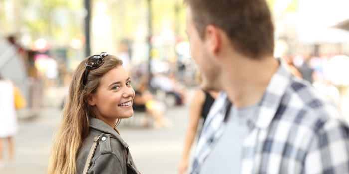 Уверенная девушка