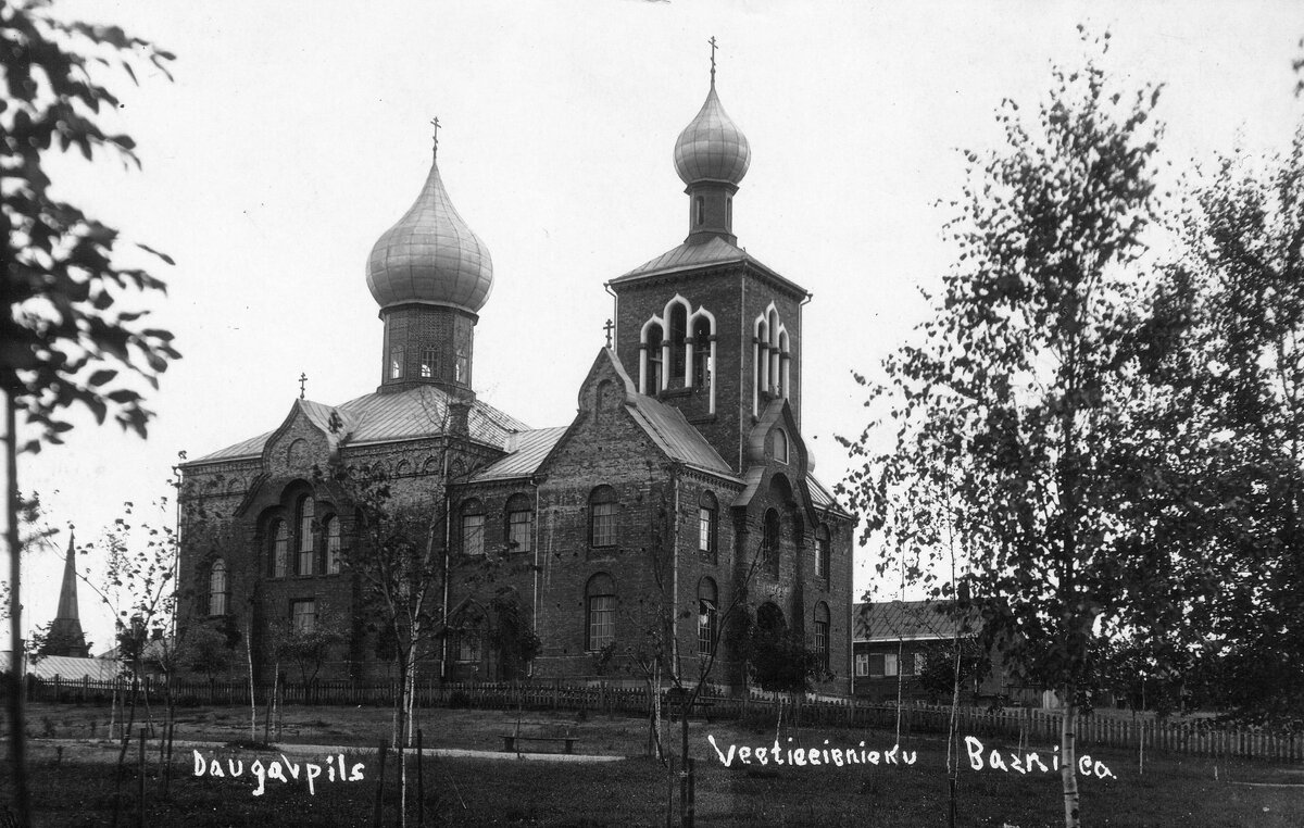 Первоначальный вид. Стены не оштукатурены.