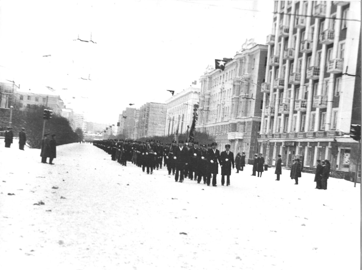 Парад на седьмое ноября.