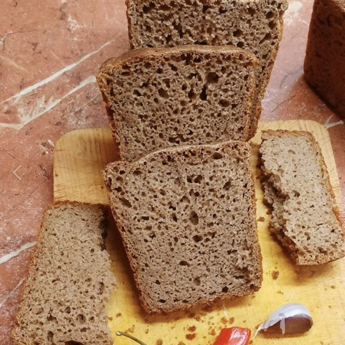 Это хлеб на закваске моего изготовления. Фото автора