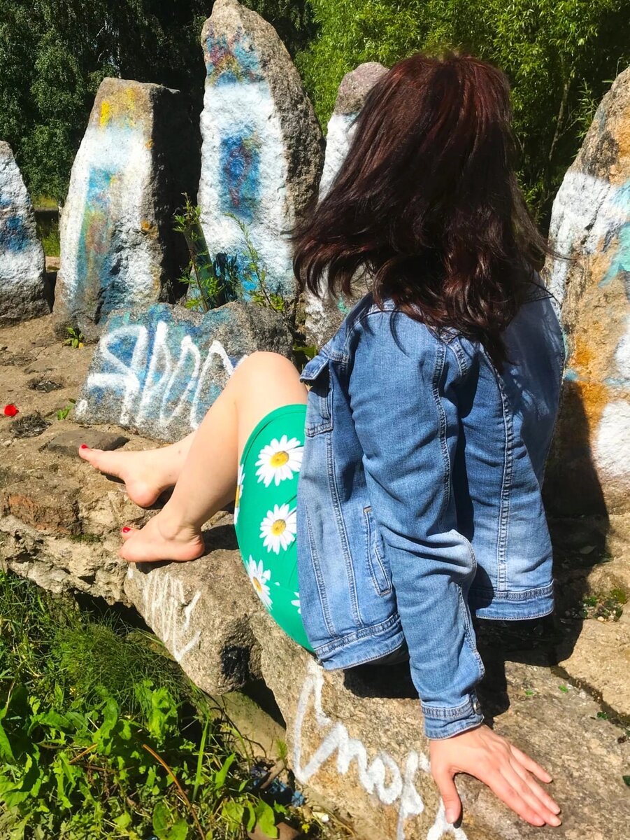 Себя я редко показываю, потому что по натуре интроверт