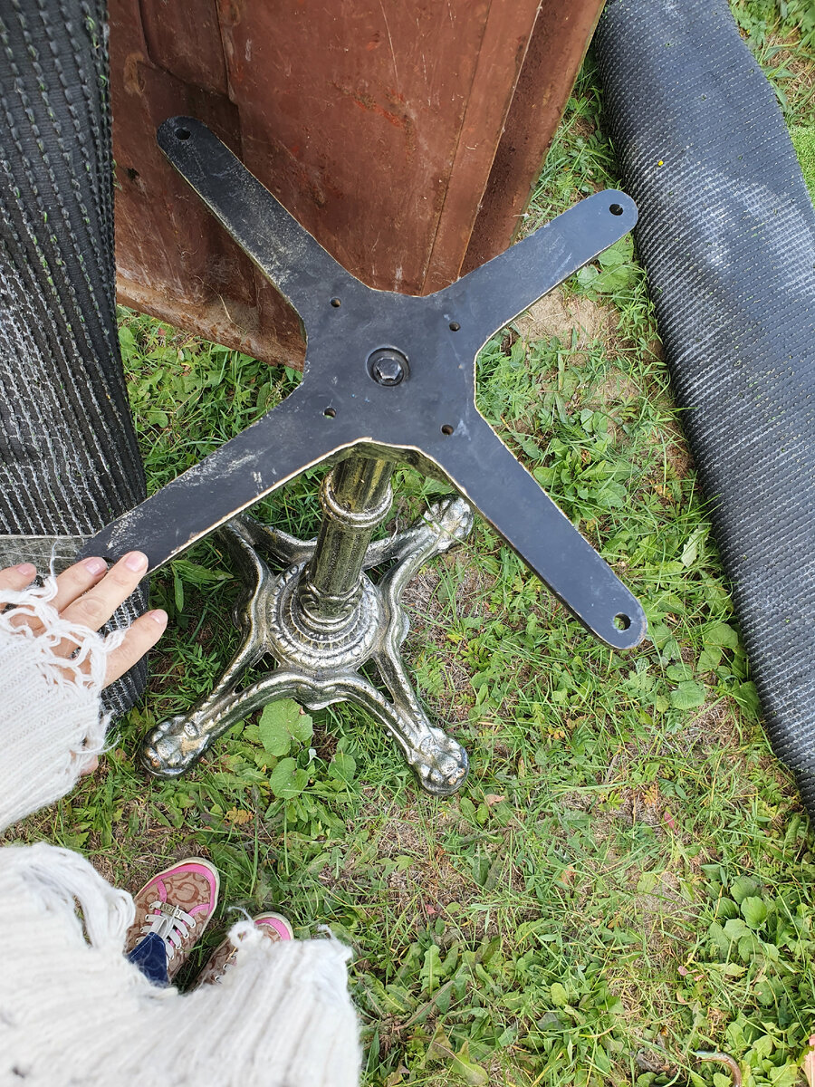 Прежде чем он окащался в наших руках, мы прошли квест с заданиями. Это конечно целая история. 