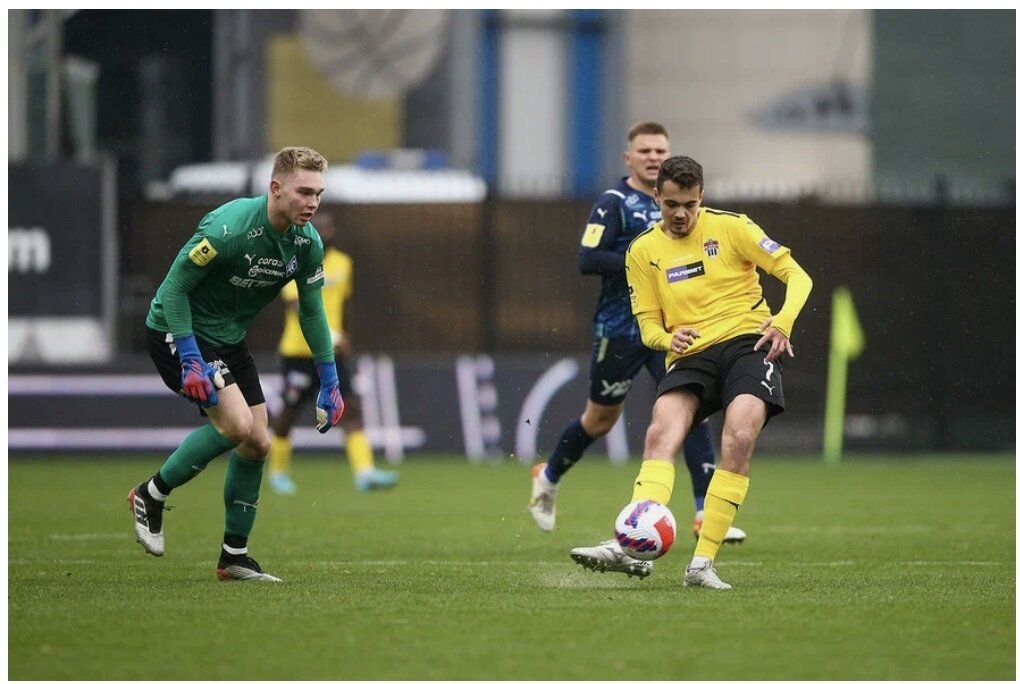 Матч "Химки" - "Крылья Советов" стал одним из самых обсуждаемых на финише чемпионата. Фото championat.com