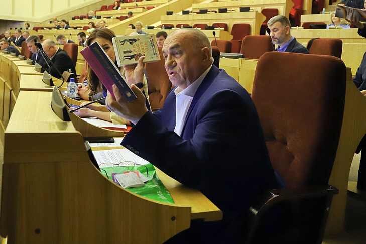    Депутат попросил губернатора вмешаться в ситуацию. Фото Андрея Заржецкого