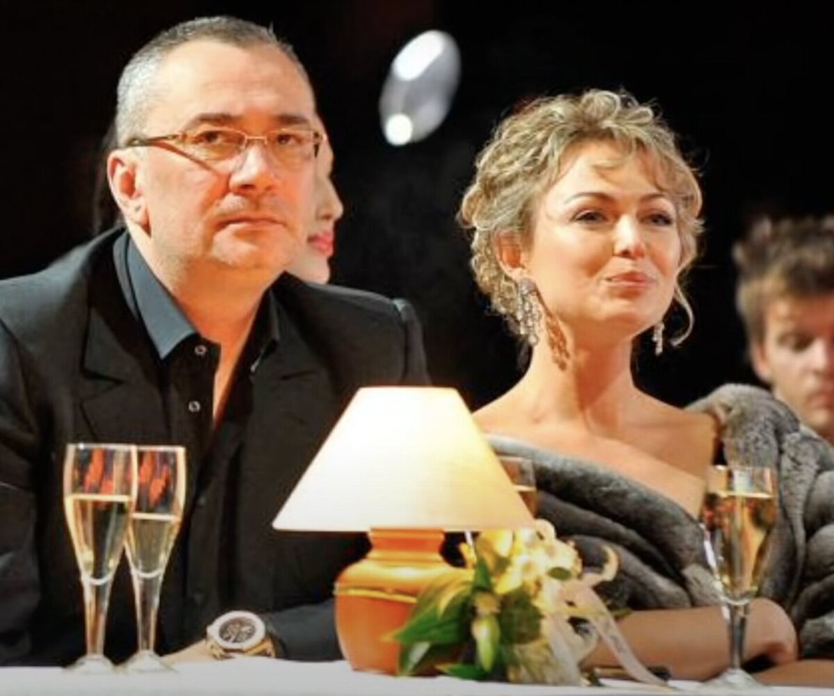     «Накачала губы!»: пользователей шокировала внешность бывшей жены Меладзе, от которой он ушел к Брежневой