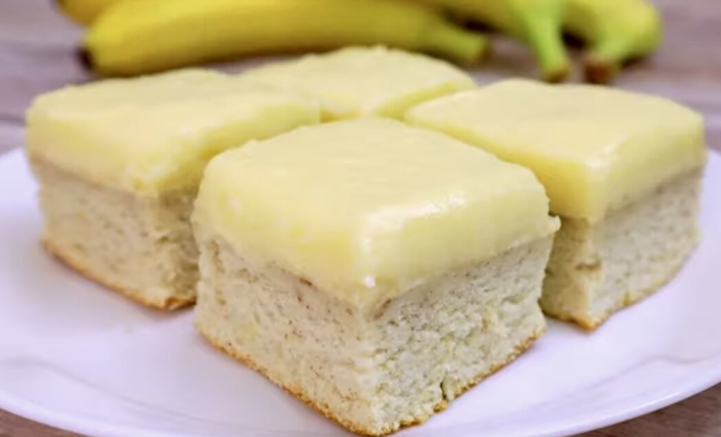 Быстрый пирог с бананами на сковороде