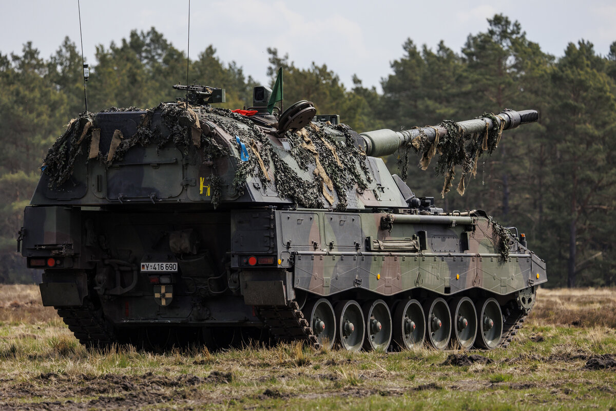     Немецкая самоходная гаубица PzH 2000 / Gettyimages.ru / Morris MacMatzen