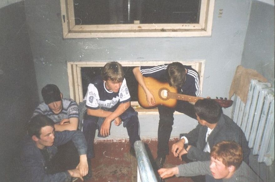 Книга об уличный войнах со шпаной в начале нулевых. Основано на реальных событиях