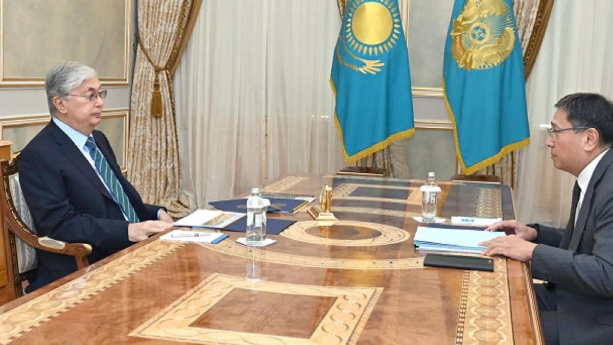    Касым-Жомарт Токаев и Ерболат Досаев:akorda.kz