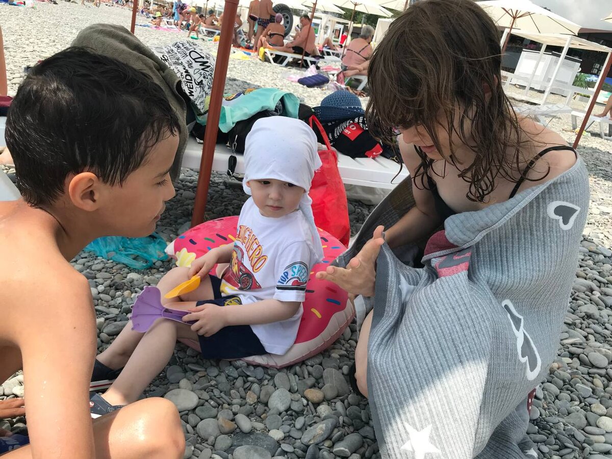 Максим, Мила и Малыш