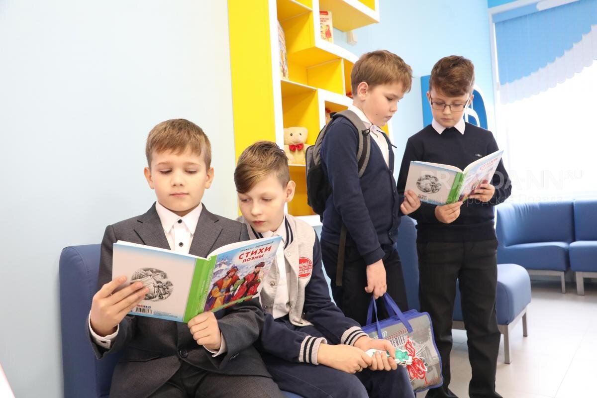    Школьников в большинстве своём ругают за двойки и хвалят за пятёрки Марина Ухабова