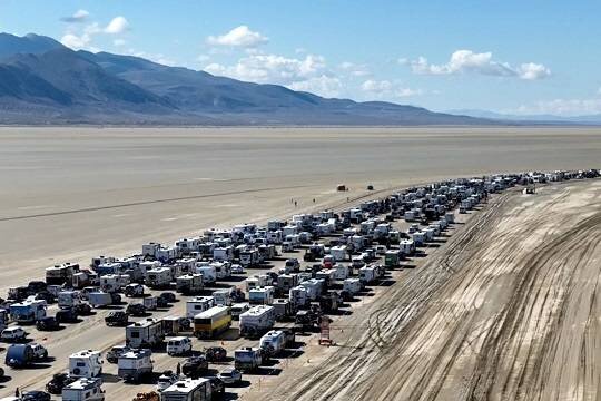    Бывший мэр Архангельска рассказал о потопе и песчаной буре на Burning Man