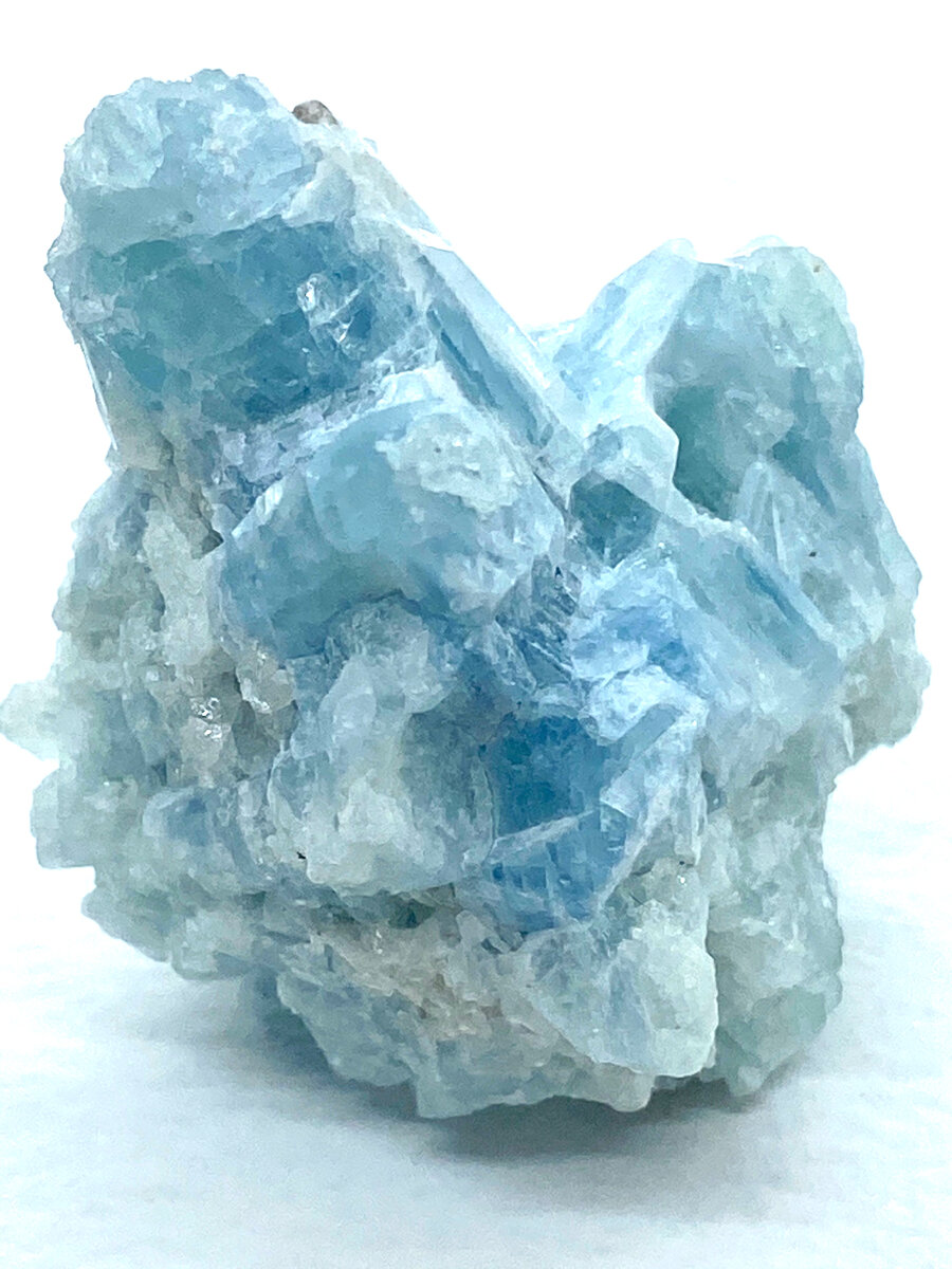 Кристалл аквамарина