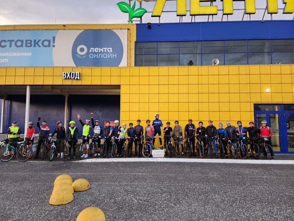 Двоих нет, они опоздали