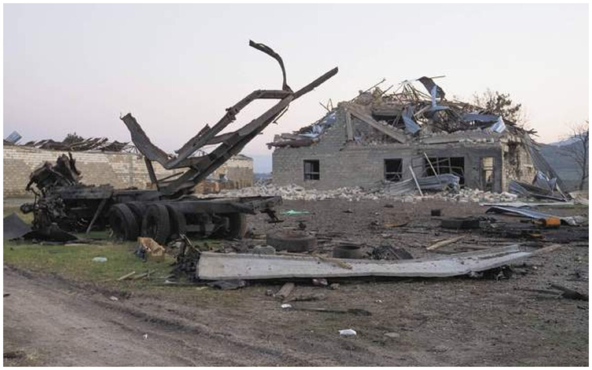 Последствия конфликта в Нагорно-Карабахском регионе. Фото из открытых источников.