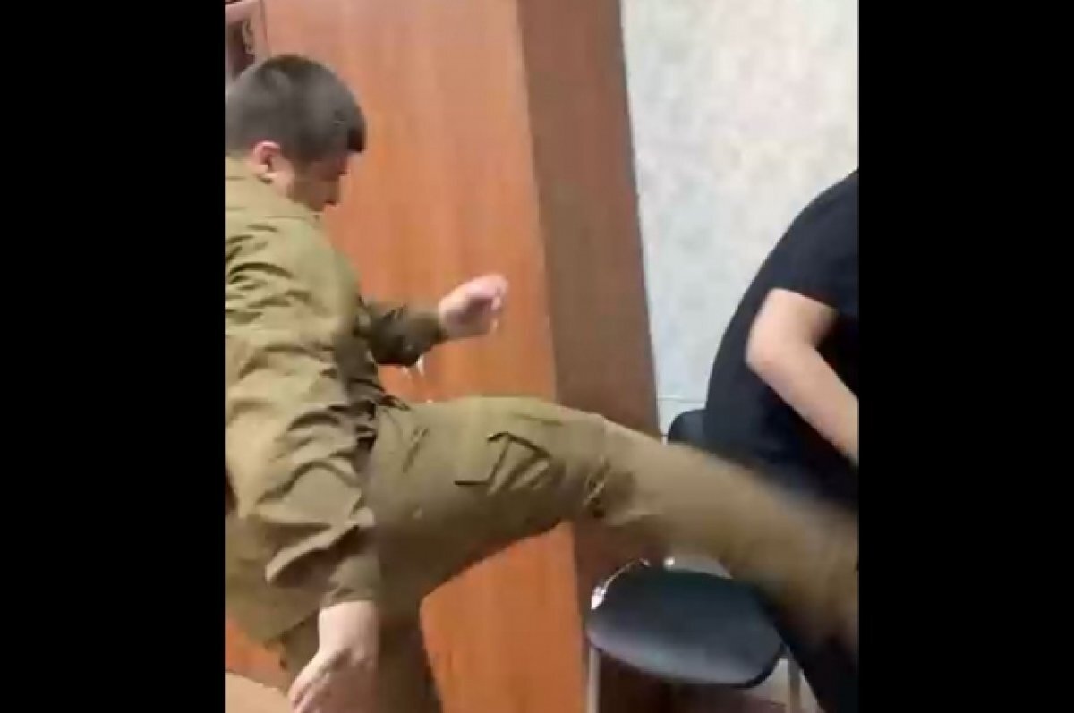 кадыров избил никиту. яхья хаджи ялхой мохк. кадыров избил никиту. ахмат сила могила. хиенат.