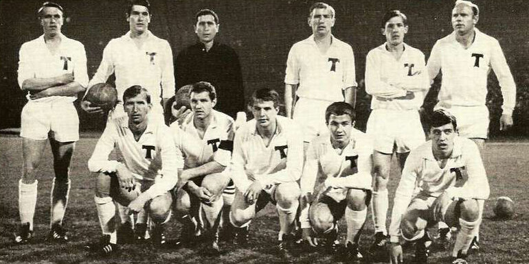 Состав Торпедо перед решающим матчем против Кардифф Сити