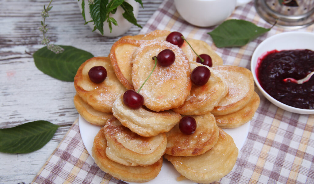 Оладьи "Золотое утро" с ягодами