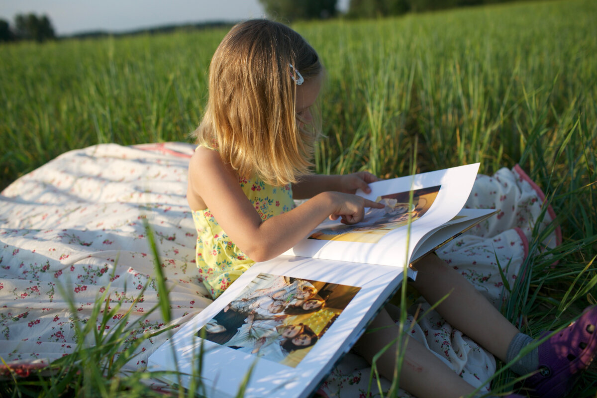 После того, как вы приведете архивы в порядок, напечатать фотокнигу будет приятно и легко!
