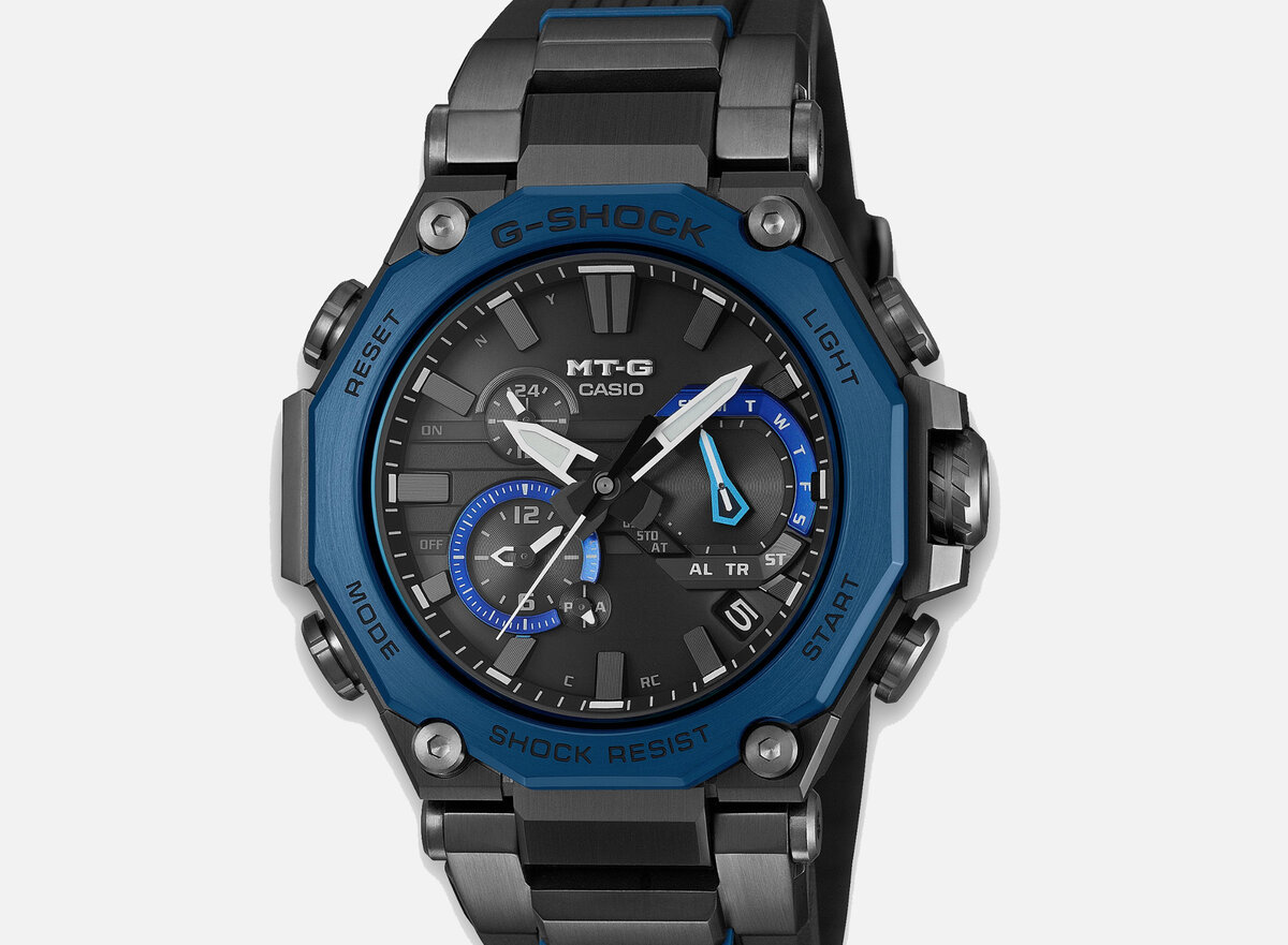 Первые часы в сегодняшней подборке - брутальные и дорогие G-Shock MTG-B2000
