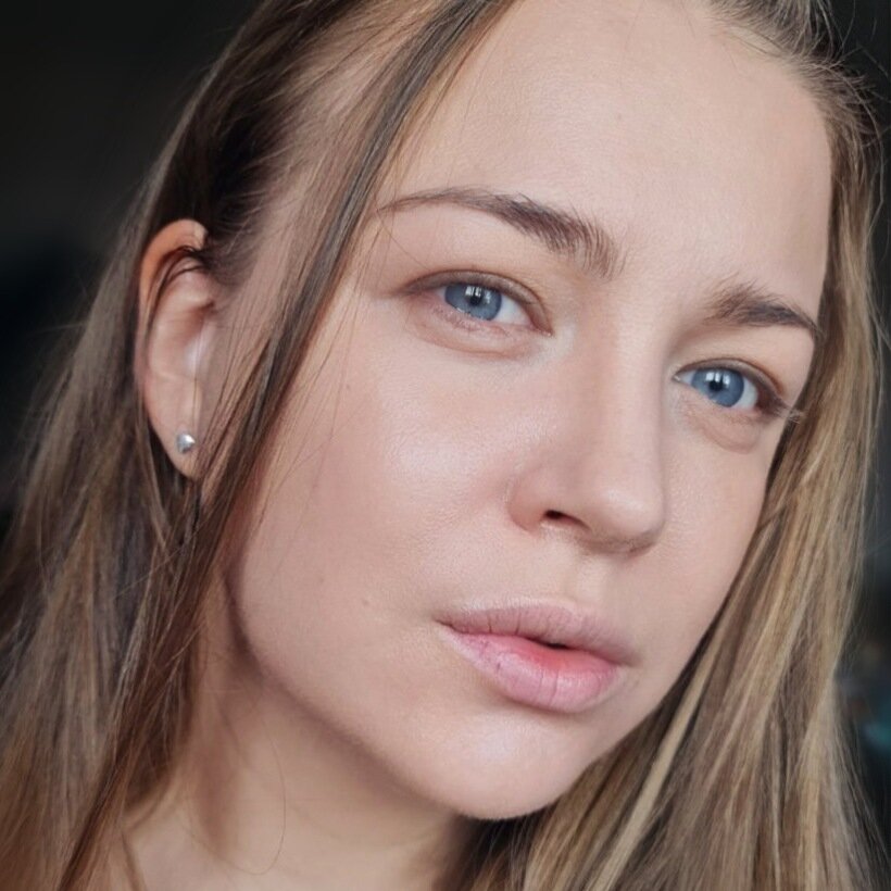 Нашла простой способ сделать лицо визуально красивее и моложе, без ...
