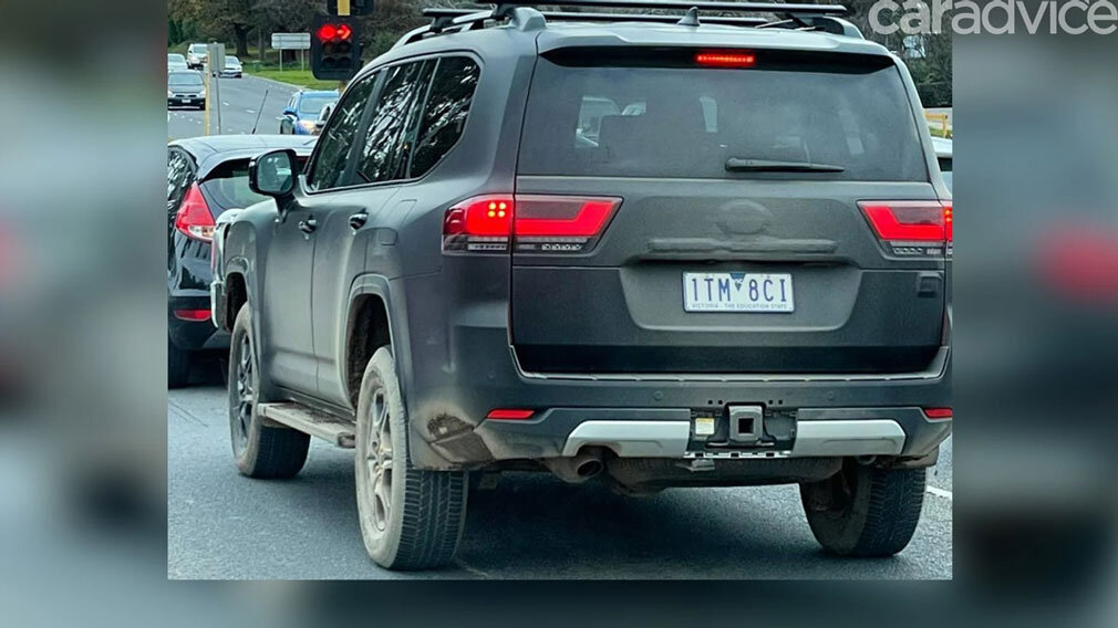 Toyota Land Cruiser 300 GR Sport