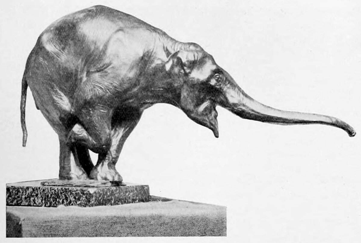 Один из замечательных бронзовых слонов Рембрандта Бугатти. 1908 год