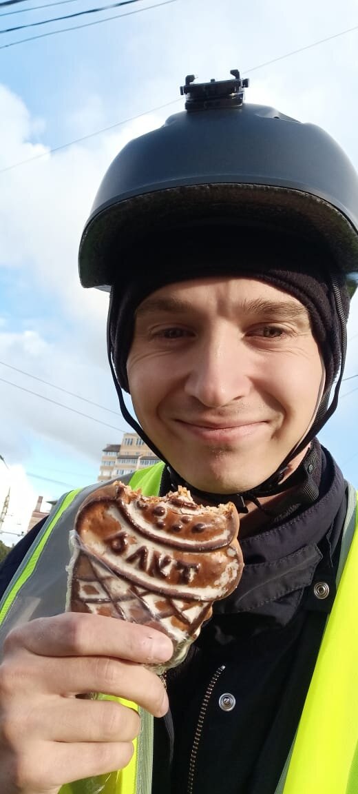 Жую Тульский пряник:)