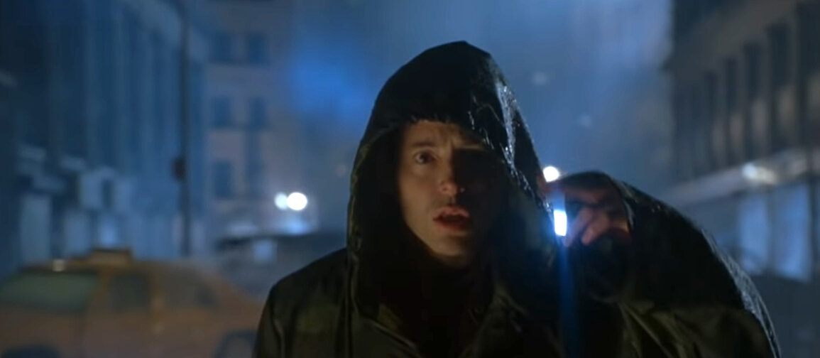 Кадр из кинофильма "Годзилла", 1998 г., режиссер Роланд Эммерих, сценаристы Дин Девлин, Роланд Эммерих, Тед Эллиот, композиторы Дэвид Арнольд, Майкл Ллойд (скриншот)