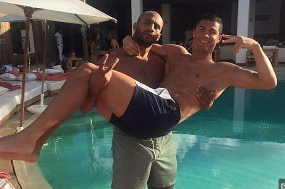 Говорят, что в этом же отеле Криштиану останавливался и во время своих прошлых визитов в Марокко, которые происходили довольно часто. 
