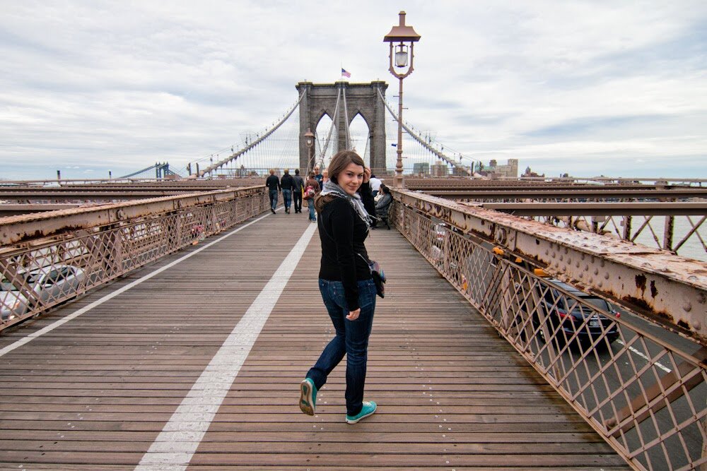 Прогуляться по Бруклинскому мосту  ✅