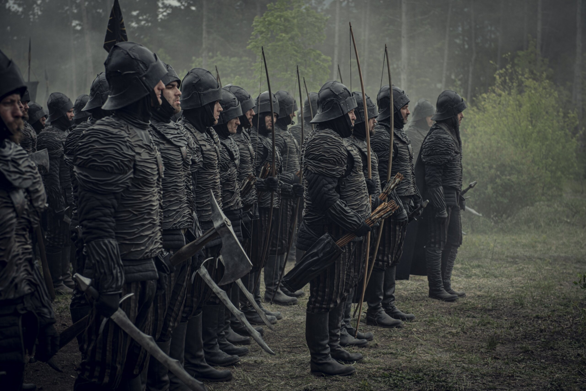 Нильфгаард. Солдаты Нильфгаарда в сериале Ведьмак. Броня Нильфгаарда сериал Нетфликс. Армия Нильфгаарда Нетфликс. Армия Нильфгаарда сериал