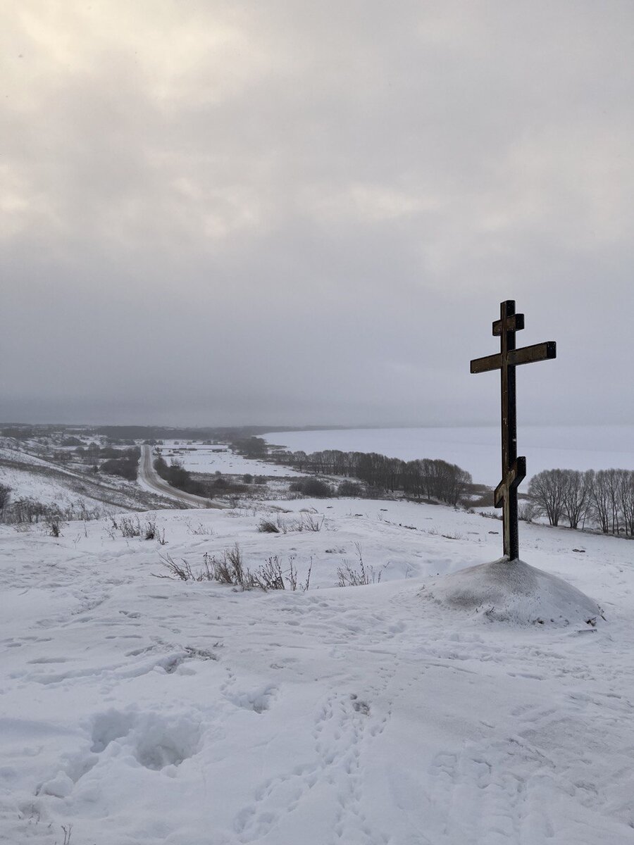 Александрова Гора - одна из достопримечательностей Mad Fox. Завтра нам нужно будет вбежать на нее на 65км.