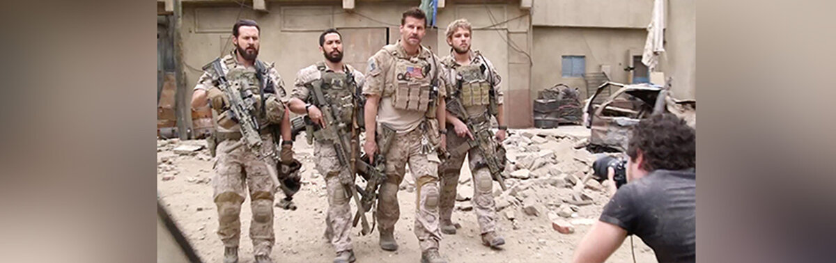 Фото взято здесь: https://www.cbs.com/shows/seal-team/news/1008139/go-behind-the-scenes-of-this-seal-team-photo-shoot/