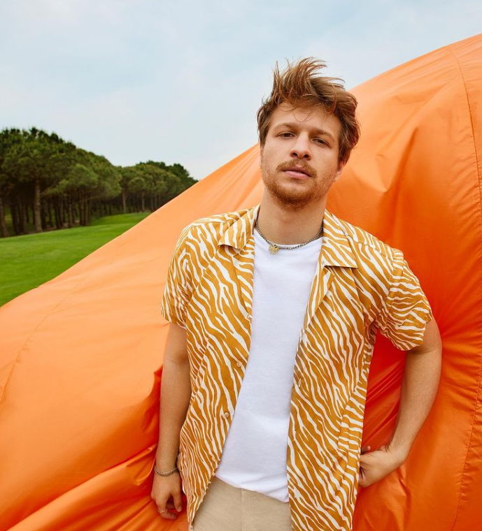 Инстаграм: burakyoruks