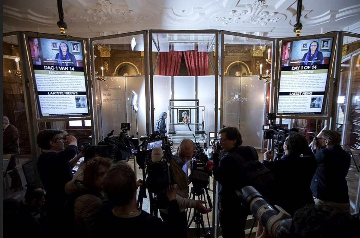  Реставрация «Девушки с жемчужной сережкой» Яна Вермеера. Маурицхёйс, Гаага.
Фото: Mauritshui
