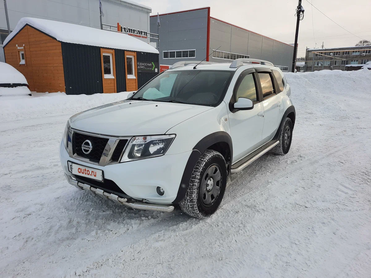 Nissan Terrano (фото с авто.ру)