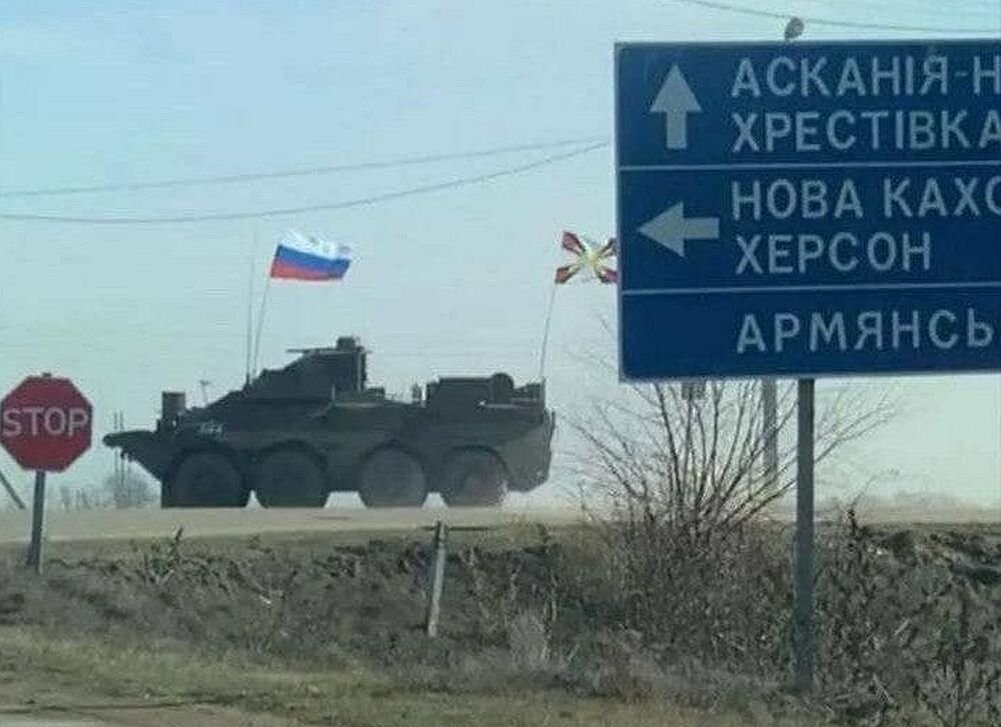 Российская бронетехника в Херсонской области Украины. Источник: t.me/thehandofthekremlin