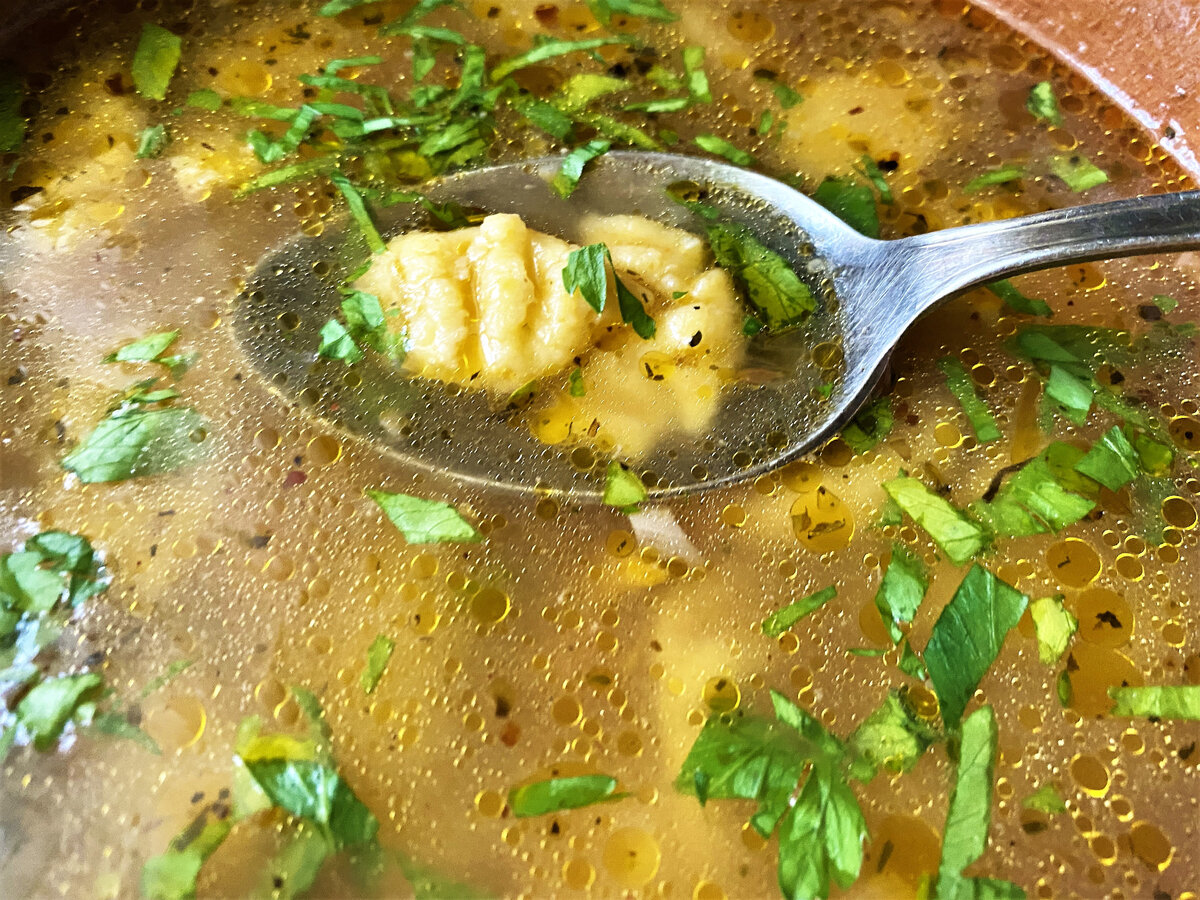 Суп с клецками Ттоккук: символ долголетия и успеха