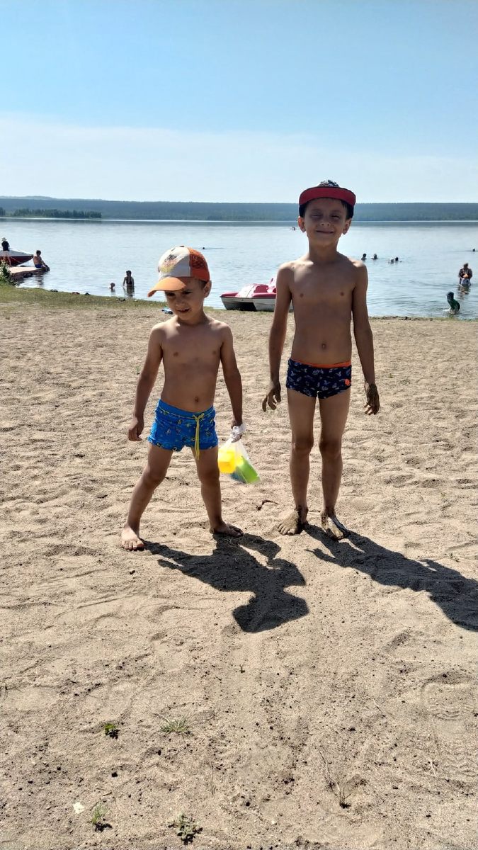 Посмотрите на песочке на пляже. Лучше чем в Бразилии) 